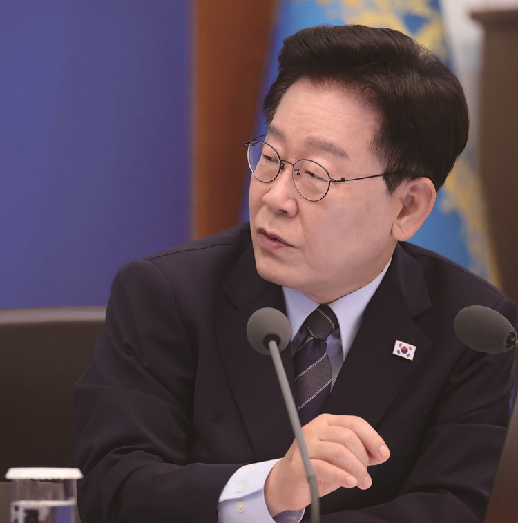 이재명 대통령이 9월 1일 청와대에 서 열린 국무회의에서 발언하고 있다. /사진 연합뉴스