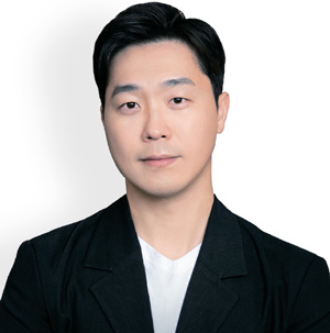 최한도 파리크라상 글로벌사업본부장 - 미국 켈로그 비즈니스 스쿨 MBA, 전 아마존 시니어 프로덕트 매니저, 전 보스턴컨설팅그룹(BCG) 컨설턴트, 전 오비맥주 부사장, 전 컬리 전략·혁신·인사 총괄 부사장 /상미당홀딩스